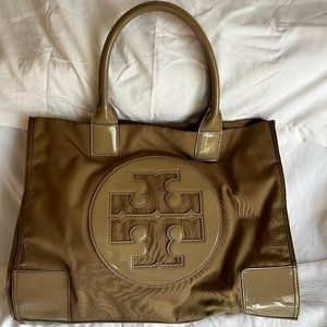 Tory Burch Large Ella Patent Leather Nylon Tote in Taupe